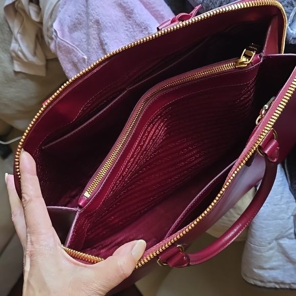 Prada saffiano raspberry double handle purse with box receipt full set - Picture 8 of 11